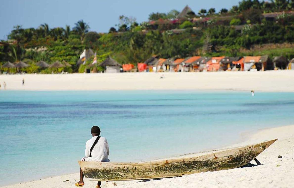 Zanbluu Beach Hotel كيوينجوا المظهر الخارجي الصورة